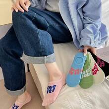 5雙字母圖案女款船襪，夏季透氣薄款彩色低筒隱形短襪 - 彩色 - 查看 4