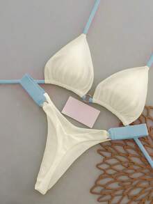 Bộ bikini hai mảnh buộc cổ và quần tam giác gợi cảm dành cho nữ, thích hợp cho kỳ nghỉ hè đi biển. - Màu be - Xem 1