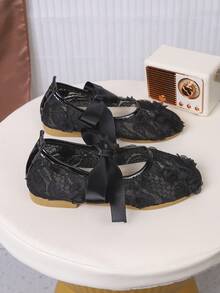 1 Pair Toddler Girls Floral Mesh Ballet Flats, Bow Decor Mary Jane Shoes, Non-Slip Slip-On Casual Shoes, Suitable For Children And Special Occasions, 1 Pair Children Lace Floral Mary Jane Flats, Girls Bow Ballet Shoes, Breathable Mesh Slip-On Dress Shoes, Suitable For School And Parties - Black - View 5
