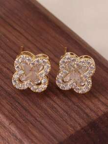 Geometric Small Mini Korean Style Minimalist Versatile Four-Leaf Flower Earrings - Gold - View 4