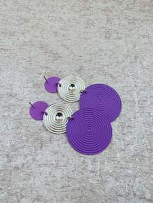 1 par de pendientes redondos exagerados con relieve de moda - Morado - Ver 5