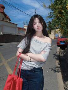 女款秋季美式風露肩短袖針織T恤，刺繡細節，可愛休閒上衣，適合夏季 - 灰色 - 查看 10