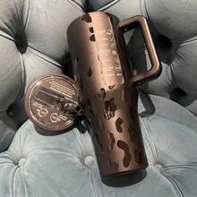 40oz HYDRO-JUG Large Capacity Vacuum Cup,Thermal Mug, Ice Cup, Portable And Leak-Proof. 6 Patterns (Cowboy Christmas/Wild Rose/Leopard/Camo/Black Leopard/Plaid). Ideal For Office, Gym And Road Trips, Excellent Choice For Holiday Presents. - 紋 - 查看 2