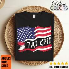 Tai Chi American Flag T-Shirt, Patriotic Martial Arts, Yin Yang, USA, Fitness, Meditation, Balance Training, Unisex Graphic T1EE, Gift Idea - 黑色 - 查看 1