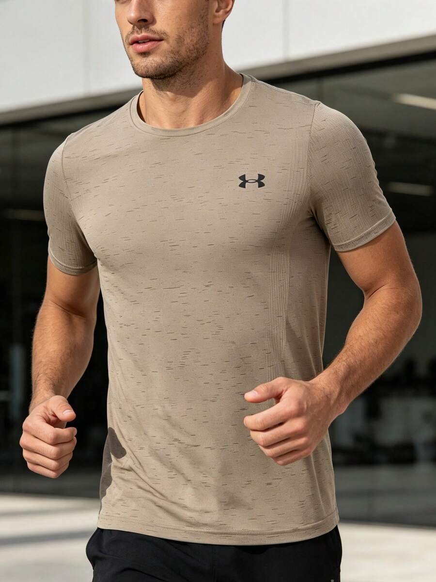 Under Armour 男士速干T恤,健身上衣,Vanish Seamless SS,跑步、健身、休闲皆宜,修身款,轻盈透气短袖圆领训练T恤,1382801-300 - 棕色 - 查看 1