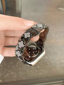 Light Luxury Four-Leaf Clover Full Rhinestone Band | Fashion Metal Chain Strap For Women - Black - View 4