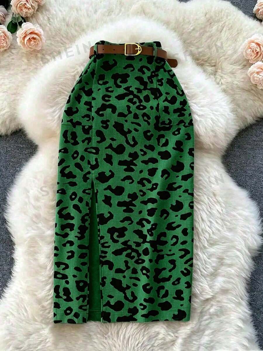 SMUM Women's Corduroy Skirt With Pockets And Slit, With Belt, In Khaki And Leopard Print - Light Blue - 查看 1