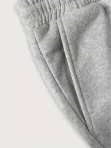Pantalones largos deportivos hombre, pierna recta, estampado llamas. Tallas S-2XL, poliéster ajuste regular, estilo urbano. Cómodos para diario y jogging.. - Gris Claro - Ver 3