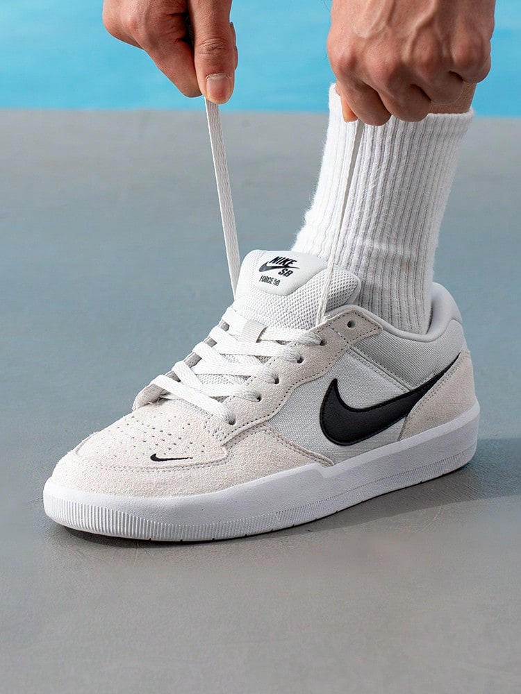 女士板鞋NIKE SB FORCE 582026年夏季新款男鞋女鞋復古低筒休閒滑板鞋CZ2959-003 - 黑/白 - 查看 1