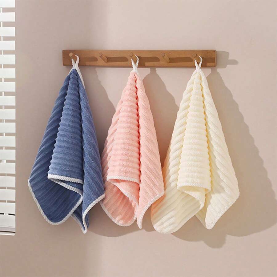 1pc Candy Striped Coral Fleece Towel, Quick-Drying Bath Towel, Thickened Absorbent Non-Shedding Towel - Multicolor - View 1