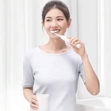 Cepillo de dientes eléctrico recargable Panasonic EW-DC033W, Blanco/Azul, Larga duración de batería, Control de placa con limpieza profunda, Juego completo con tapa & cabezales de cepillo - Azul - Ver 6