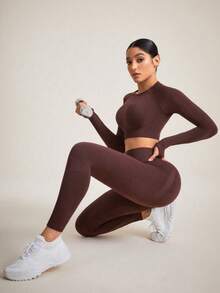 guangzhougaolangshangmao Sovereign Charm Conjunto de ropa deportiva de mujer de cintura alta con color contrastante y sin costuras - Verde Oscuro - Ver 3