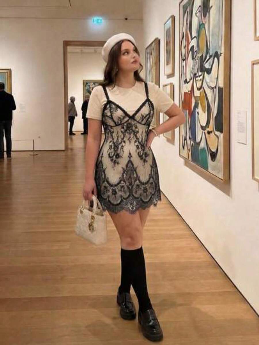 MOD Vestido mini de encaje en negro y blanco talla grande 2 en 1 - Albaricoque - Ver 1