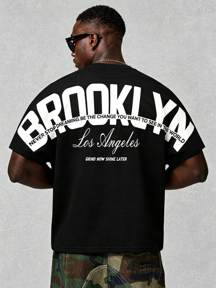 Camiseta de manga corta con cuello redondo y eslogan de Brooklyn Los Ángeles, adecuada para el streetwear - Negro - Ver 1
