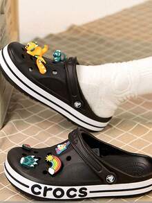 Crocs Dép bít mũi thoáng khí unisex, nhẹ và thoải mái, thích hợp cho cả trong nhà và ngoài trời, kiểu dép thể thao thường ngày, mã sản phẩm 205089-066 - Đen/trắng - Xem 4