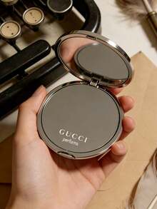 粉色 Gucci 風格防靜電梳子附帆布收納袋，寬齒輕量梳子適用於所有髮質，便攜旅行梳子附 Logo，生日週年禮物首選 - GUCCI-銀色-鏡面-2 - 查看 7