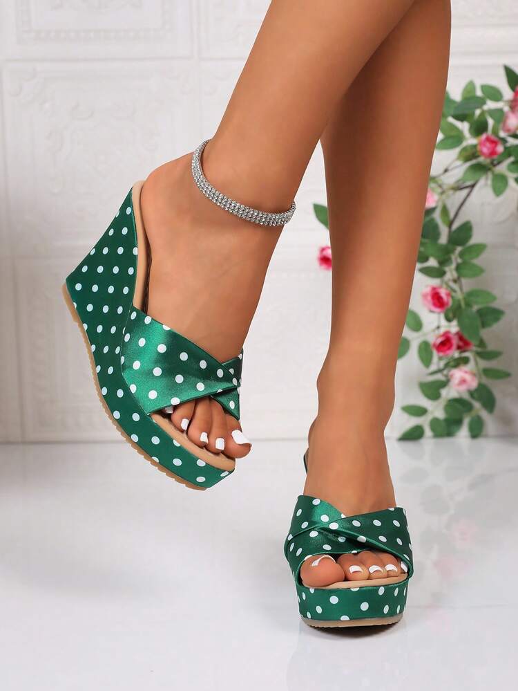 2026 Mùa hè mới Dép sandal đế xuồng quai chéo tăng chiều cao làm thon gọn phong cách retro chấm bi đế dày - màu xanh lá - Xem 4