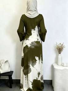 Women's Elegant Flowing Arabic Robe, Ombre Print, Flared Sleeves, Round Neck Knit Long Kaftan Robe - Army Green - View 4