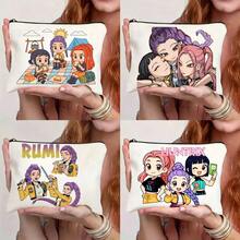1pc K-Pop Girl Group Theme Printed Makeup Bag, Gift For Girls, Back To School Season, Cute Vintage Minimalist Letter Pattern Printed Makeup Pouch, Makeup Bag, Storage Bag, Toiletry Bag, Clutch Bag, Foldable Lightweight Storage Bag, Minimalist Handbag, Teacher Gift Clutch Bag, Nurse/Doctor/Teacher Storage Bag, Suitable For Personal Travel Cosmetic Storage - Multicolor - View 1