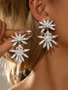 1 par de pendientes de cristal brillante geométricos de moda para damas novias, adecuados para joyas de uso diario, vestidos de noche de alta gama, bodas. - Plata 588-1 - Ver 1
