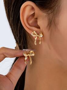1 Pair Versatile Vintage Bow Stud Earrings - Golden - View 6