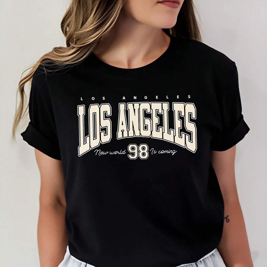 Camiseta de mujer estilo urbano con estampado de Los Angeles 98 New world is coming en color negro diseño gráfico moderno ideal para uso casual y streetwear actual NGU4 - Negro - Ver 1