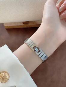 1件女款優雅金色手鍊腕錶，小巧耐用時尚方盤，迷人禮物，適合日常配戴 - 銀色 - 查看 6