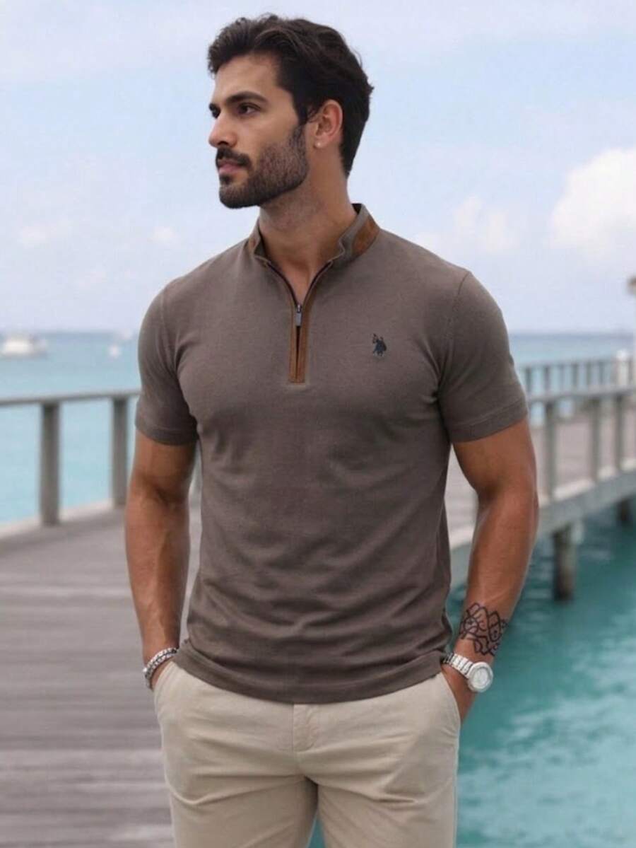 T8571 DEWBERRY Men T-SHIRT WITH ZIPPER - Army Green - View 1