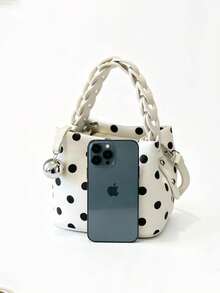 Portable Square Bag Made Of Waterproof PU Material With A Letter Pattern Design, Decorated With A Metal Pendant; A Stylish And Practical Handbag, Suitable For Business And Travel. - Unta - View 3