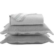 3-Piece Set: Double-Sided Queen Bedspread, Patchwork Quilt, Ultra Patch - Verona - View 3