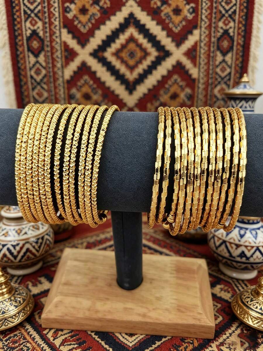 Set Gelang Tumpuk Bertekstur Vintage 12 Buah, Perhiasan Manik-Manik Berlapis yang Dapat Disesuaikan, Cocok untuk Pemakaian Sehari-hari atau Pernikahan - Yellow Gold - View 1