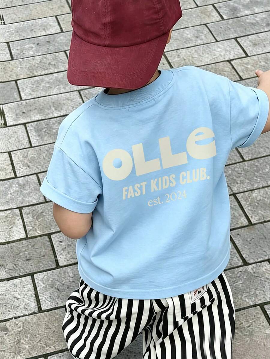 1件儿童“OLLE FAST KIDS CLUB”字母印花短袖圆领T恤,夏季儿童休闲上衣 - 淺藍色 - 查看 1