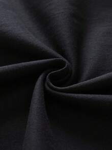 Camiseta de verano para hombre, confeccionada en tejido de punto ligeramente elástico, con diseño estampado y corte regular, perfecta para un look informal. - Negro - Ver 6