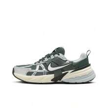 Nike V2K 男款休閒跑鞋，適合日常穿著 - 灰綠 - 查看 10