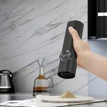 1/2pcs Electric Grinder, Battery Powered, Easy To Operate. Automatic Pepper And Sea Salt Grinder, Kitchen Utensils, Food Grinder, Suitable For Kitchen/Restaurant Food Seasoning, Holiday Gifts. (Without Battery) - Black - View 7