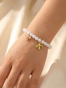 1Pc Cute Exquisite Letter Pendant Bracelet Abs Faux Pearl Bracelet Party Party Bracelet Party Decoration Bracelet Holiday Gift For Friends Family - White - View 1