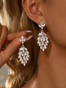 1 par de pendientes de cristal brillantes y de moda para la Sra. Ye Zixin, un pendiente de joyería de lujo adecuado para vestidos de noche de alta gama y bodas. - Plata 585-1 - Ver 13
