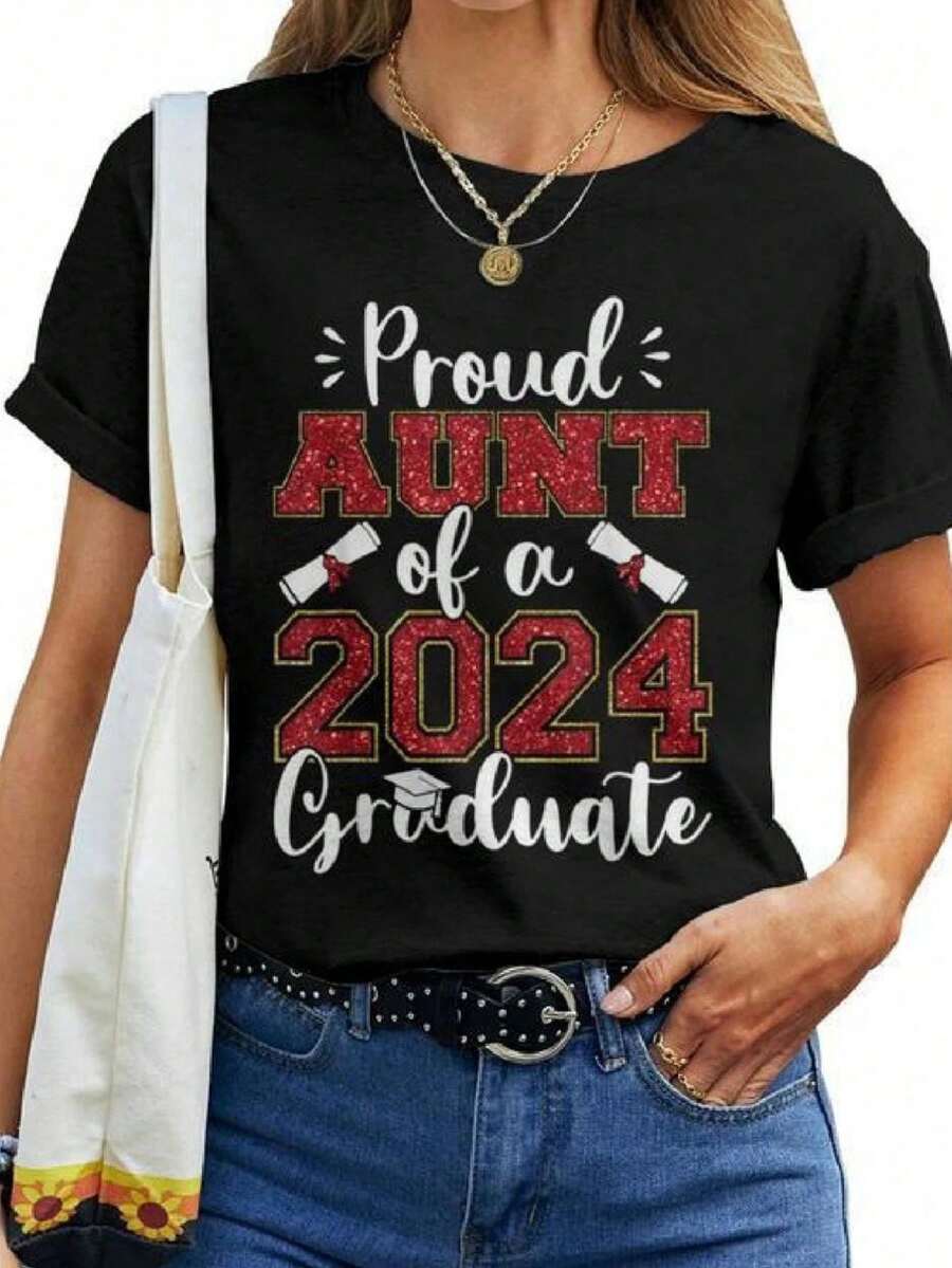 Orgullosa tía de una gradu de la clase de 2024
