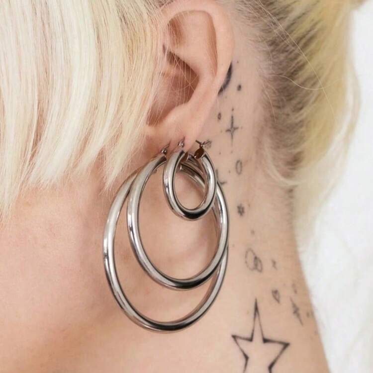 1 Pair Silver & Gold Exaggerated Large Hoop Earrings, Minimalist Versatile European & American Style Round Stainless Steel Hoop Earrings, Material For Human Body, Timeless Classic Element, High Quality Simple Style For Daily Wear - Earrings - View 2