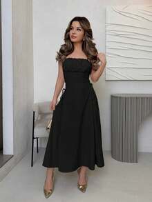 Women's Dress With X-Shaped Straps In A Single Color - Hitam - View 1