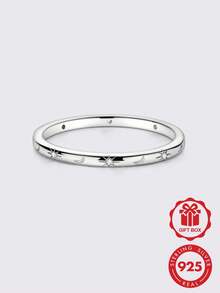1件原裝925純銀戒指，這款精緻極簡星月雕刻銀戒，專為現代女性設計，靈感來自優雅迷人的星空。採用高品質925純銀製成，光澤細膩且質感卓越，精美的星月雕刻增添夢幻迷人的優雅感，是您日常珠寶收藏的理想選擇。 - 銀色 - 查看 8