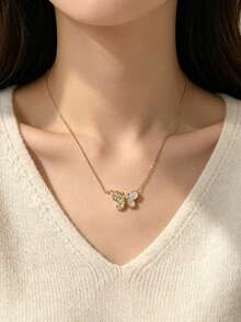 1pc,Shell & Crystal Butterfly Necklace,Titanium Gold Plated,Hypoallergenic Adjustable Jewelry - Diamond-encrusted Butterfly Necklace - View 3