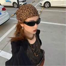 1件女款時尚豹紋90cm正方形絲巾，多功能頭巾/圍巾，適合四季穿搭 - 咖啡棕 - 查看 4