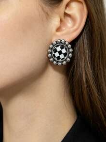 1 Pair Vintage Distressed Black & White Checkerboard Stud Earrings, Retro Sunflower Commuter Versatile Premium Earrings - Round - View 7
