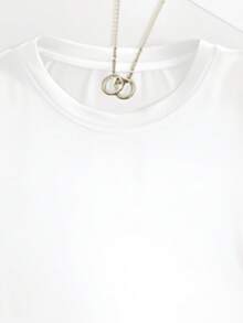 Mariposas Coloridas sobre una Rama con Hojas y Flores. Camiseta de algodón puro, suave y cómoda, transpirable y absorbente, estampado digital, unisex. - Blanco - Ver 3