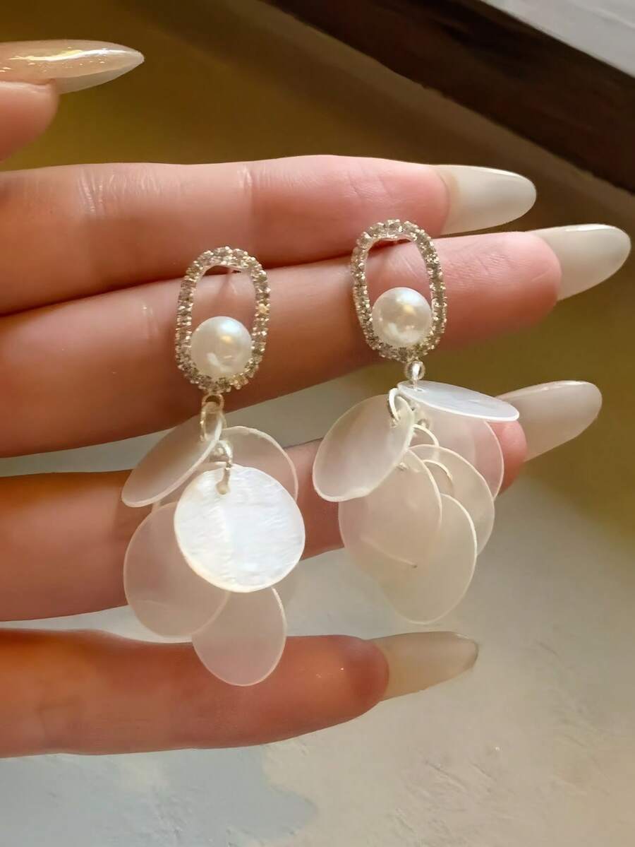 1 Pair French Gentle Shell Round Tassel Faux Pearl Drop Earrings For Women, Perfect For Beach Vacation, Exquisite Niche Design, Fashion Jewelry For Daily Wear, Banquet, Party, Holiday - White - View 1