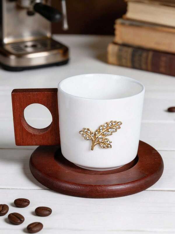 Taza de espresso pequeña con mango de madera y bandeja, juego de tazas de espresso de cerámica blanca mini de 100ml, taza de café turco decorada con strass y hoja de oro, adecuada para espresso latte, vajilla de estilo Wabi-Sabi para el hogar, regalo
