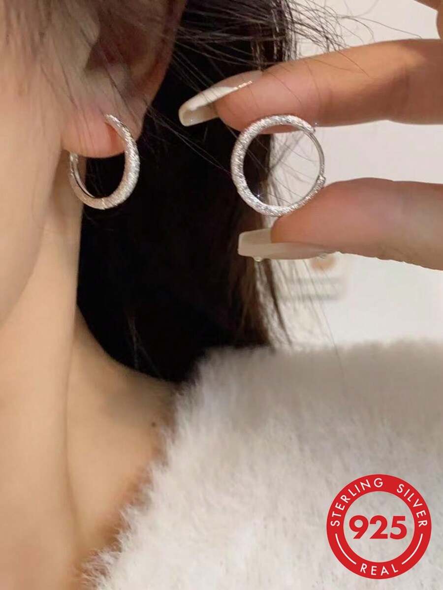 أقراط فضة إسترليني S925 سلسلة السماء المرصعة بالنجوم الكلاسيكية بتصميم بسيط أنيق وعصري متعدد الاستخدامات، هدية مثالية للعائلة والأصدقاء والأزواج، مناسبة للارتداء اليومي - فضي - مشاهدة 1