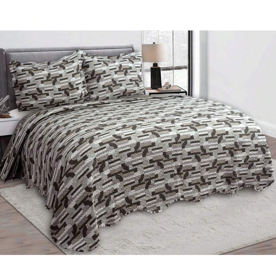 3-Piece Set: Double-Sided Queen Bedspread, Patchwork Quilt, Ultra Patch - Satu - View 1