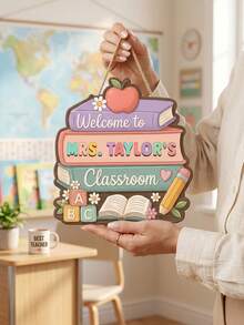 1 pièce Panneau de bienvenue en bois personnalisé avec livres empilés pour la salle de classe, décoration murale de porte avec nom d'enseignant personnalisé, cadeau de remerciement pour enseignant d'anglais, rentrée scolaire, panneau de bienvenue pour nouvel enseignant, essentiel de salle de classe, cadeau pour la fête des enseignants - Multicolore - Voir 6